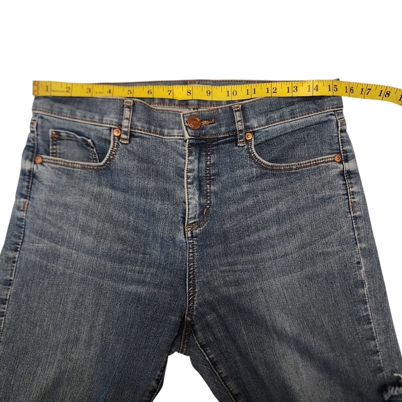 Loft Raw Hem Petite Skinny Crop Jeans 10 - Picture 6 of 10